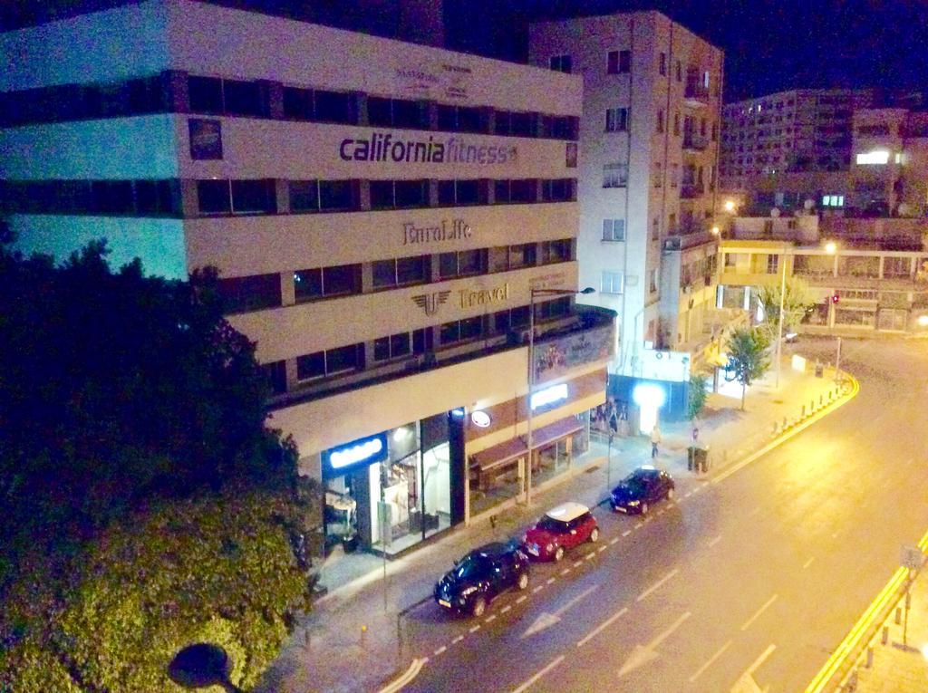 The Central Suites Nicosia Ngoại thất bức ảnh